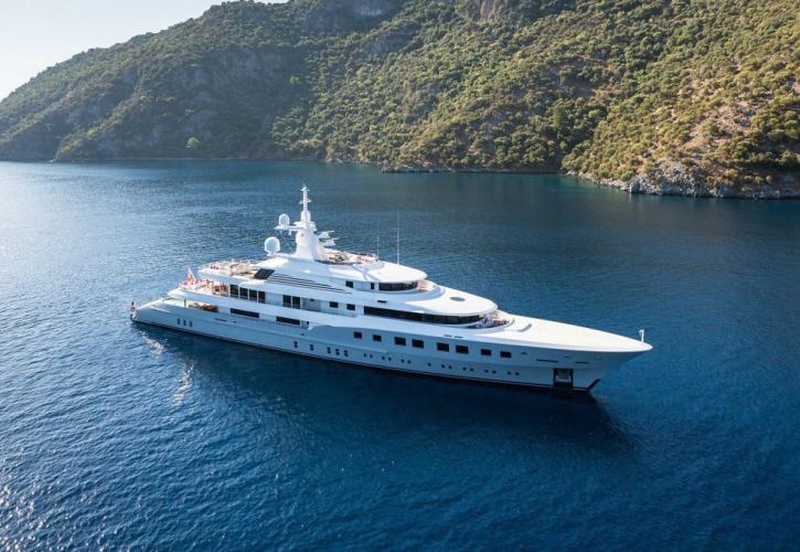 Τα super yachts «ρίχνουν άγκυρα» στην Ελλάδα και τον Σεπτέμβριο