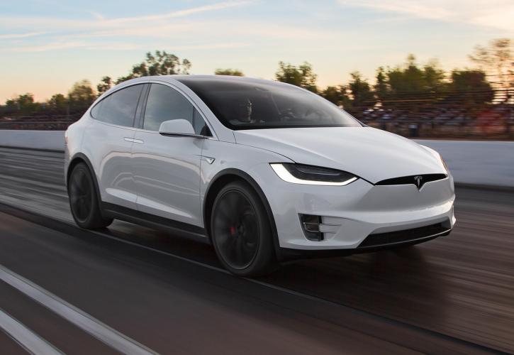 Πέμπτη κατά σειρά αύξηση στις τιμές των Tesla - Τι απάντησε ο Μασκ