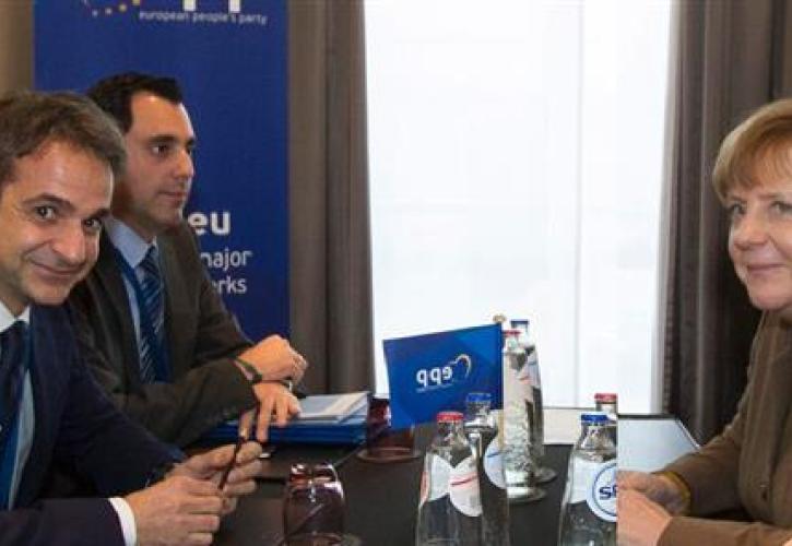Μήνυμα Μητσοτάκη προς Μέρκελ υπέρ μεταρρυθμίσεων