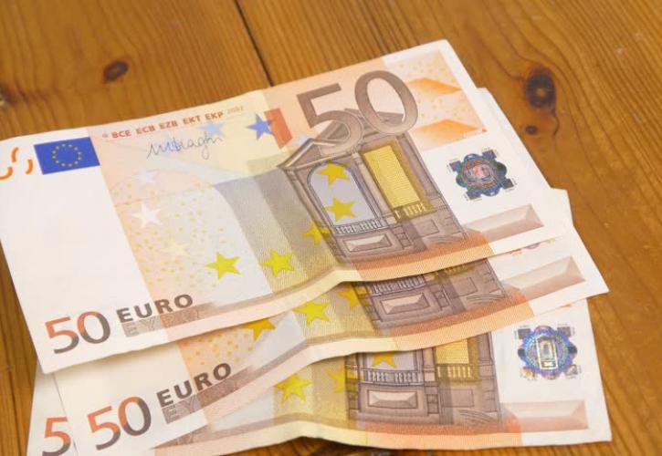 Τα δύο σενάρια για τη μείωση του αφορολογήτου