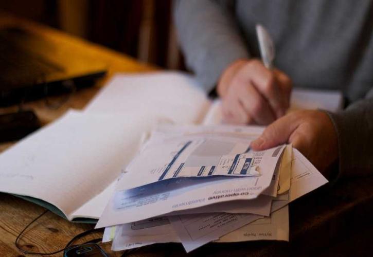 «Παυσίπονο» για τα μπλοκάκια: Μειώνονται στο 9,22% οι εισφορές