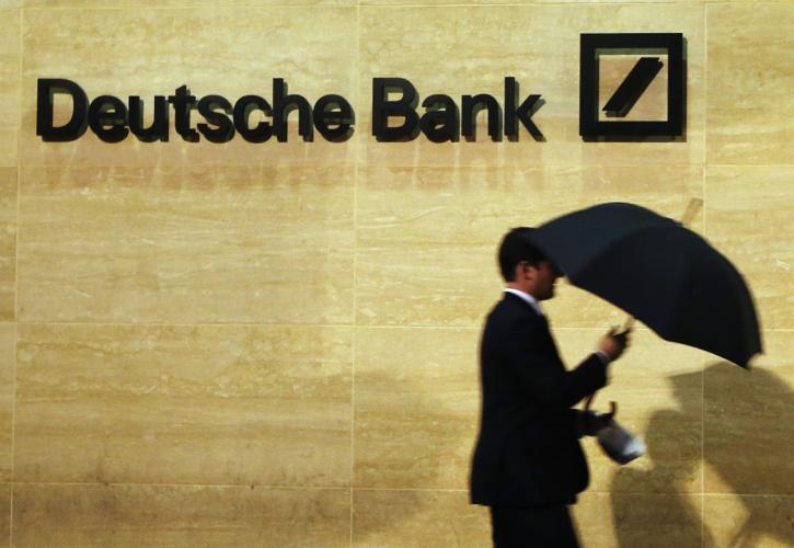 «Χωρίς φρένο» η πτώση της Deutsche Bank