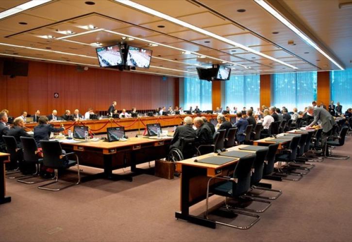 «Άσπρο καπνό» από το Eurogroup προσδοκά η κυβέρνηση
