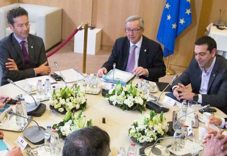 Ζητούνται από την Ελλάδα προκαταβολικά μέτρα 4 δισ. ευρώ