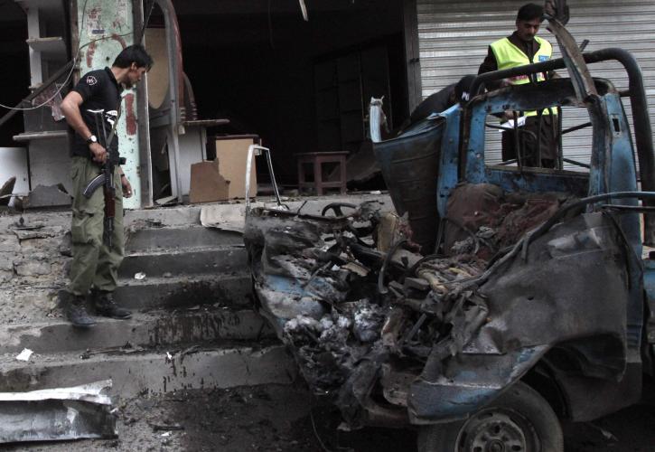 Πακιστάν: Τουλάχιστον 57 νεκροί από εκρήξεις σε δύο τεμένη