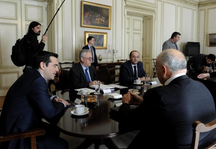 Έλληνες τραπεζίτες: Σταθεροποίηση του κλάδου το 2016