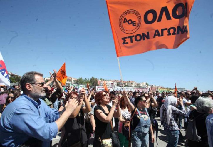 Δάσκαλοι: Κινητοποίηση στο υπ. Εσωτερικών και στάση εργασίας αύριο Τρίτη 27/5
