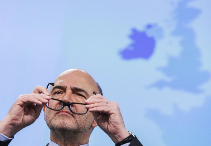 Moscovici: Το ελληνικό χρέος να εξετασθεί πριν από το τέλος του 2016
