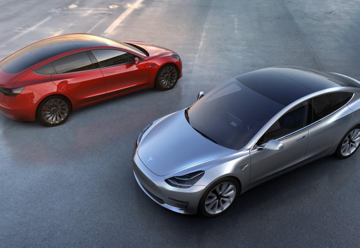 «Βροχή» οι ανακλήσεις για την Tesla - Αποσύρονται πάνω από 5.500 οχήματα στις ΗΠΑ