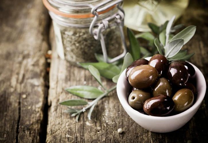 Ελαιόλαδο αντί για κοσμήματα: Η ισπανική αστυνομία κατέσχεσε 74 τόνους κλεμμένες ελιές!