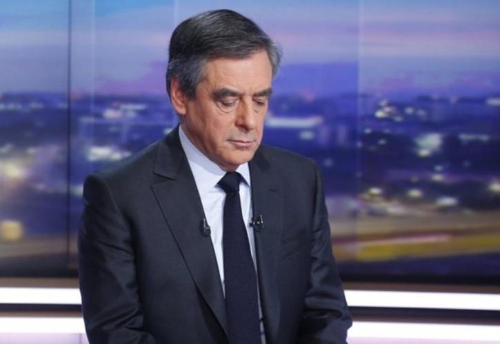 Ως απλό κομματικό μέλος συνεχίζει ο Φιγιόν