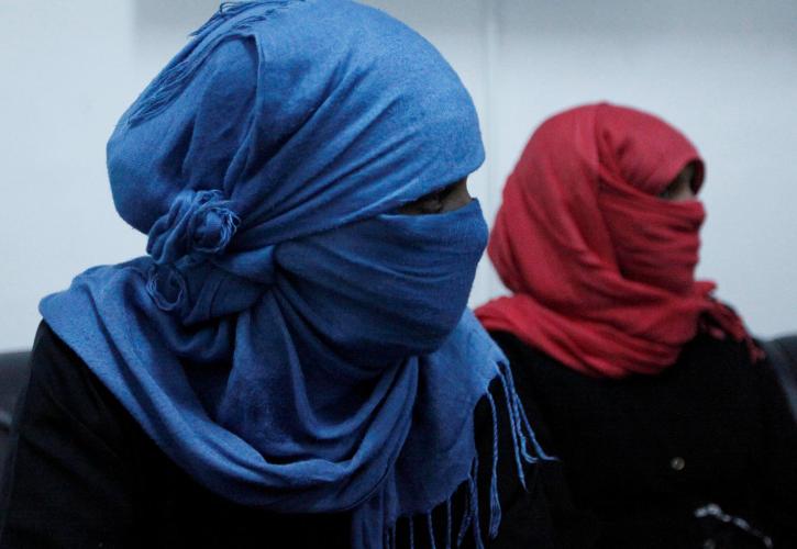 Αφγανιστάν: Οι Ταλιμπάν απειλούν να κλείσουν (και) τις ΜΚΟ στις οποίες εργάζονται γυναίκες