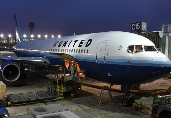 CEO United Airlines: Η άνοδος στις τιμές των καυσίμων θα φέρει αυξήσεις και στα αεροπορικά ταξίδια