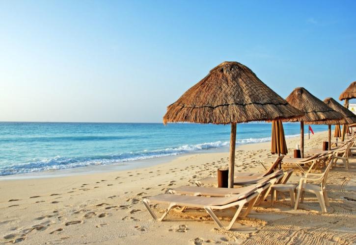 Έξι «κρυφές» παραλίες σε όλο τον κόσμο (pics)