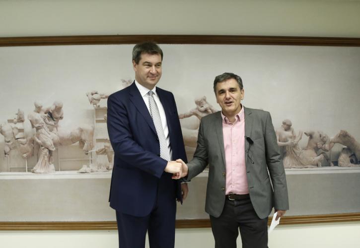 Σέντερ: Να εφαρμοστούν οι μεταρρυθμίσεις