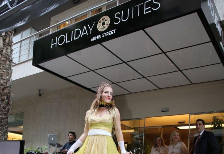 Ανοίγει εκ νέου τις πύλες του το Holiday Suites της Αθήνας (pics)