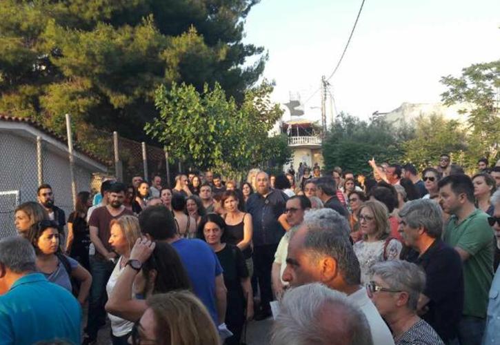 Σε εξέλιξη πορεία διαμαρτυρίας στο Μενίδι
