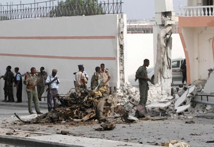 Σομαλία: Τουλάχιστον 12 νεκροί από πολιορκία της αλ Σαμπάμπ σε ξενοδοχείο