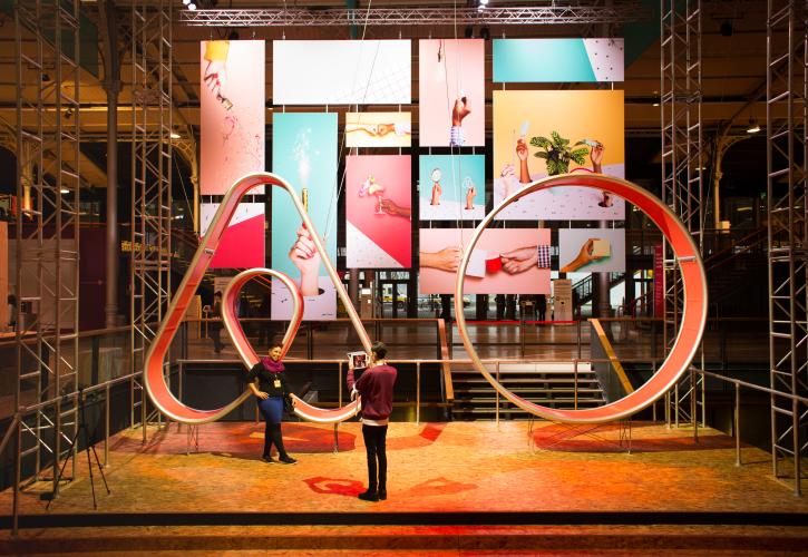 Η Airbnb απολύει το 30% των recruiters της