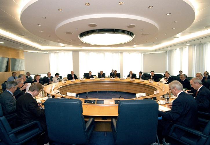 Αμετάβλητα παραμένουν τα επιτόκια του ευρώ