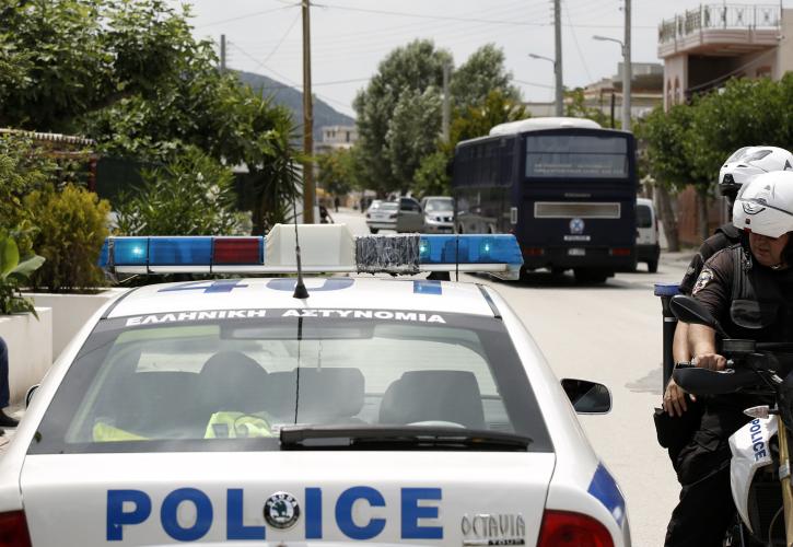 Συνεχίζεται η αστυνομική επιχείρηση στη Δυτική Αττική - Τρεις συλλήψεις