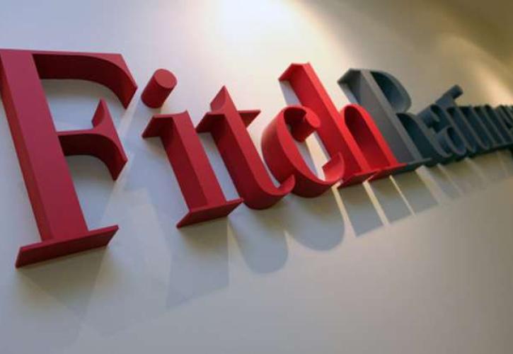 Η Fitch αναβάθμισε την Ελλάδα σε «Β-» από «CCC»