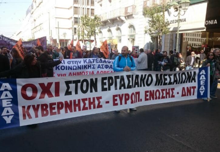 Ανοικτά μέτωπα με συνδικαλιστές και ΔΝΤ για την κυβέρνηση