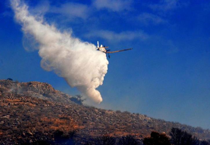 Υπό έλεγχο το μεγαλύτερο μέρος της πυρκαγιάς στα Καμμένα Βούρλα