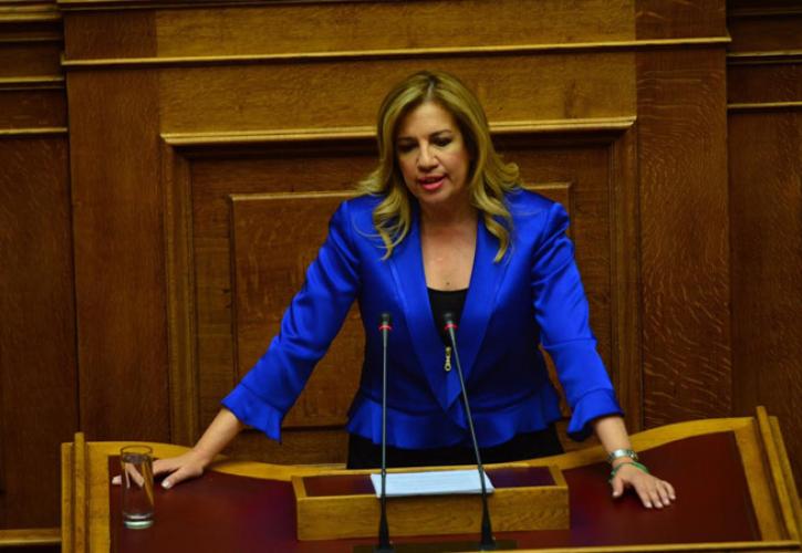 Γεννηματά: Παίζετε με την απλή αναλογική γιατί φοβάστε την κοινή λογική