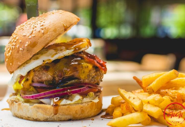 Gigi: Το νέο στέκι για όσους αγαπούν το burger και την pizza (pics)