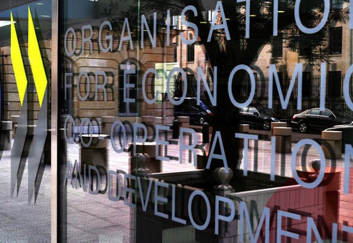 Η Ελλάδα «πρωταθλήτρια ΟΟΣΑ» στα φορολογικά βάρη