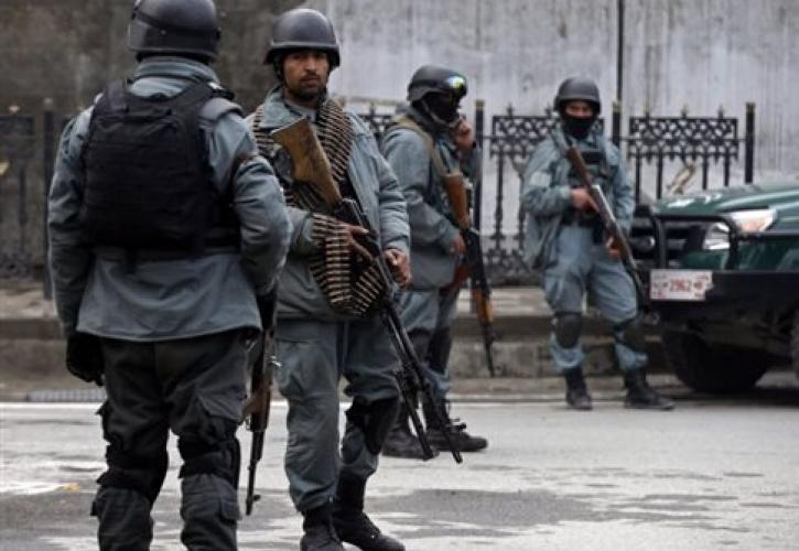 Ένοπλοι απήγαγαν 14 άτομα από λεωφορεία στο Αφγανιστάν