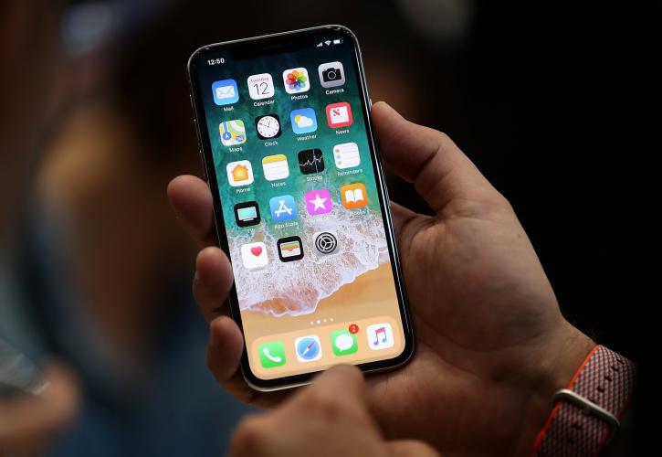 Crash test: iPhone X εναντίον Android (pics)