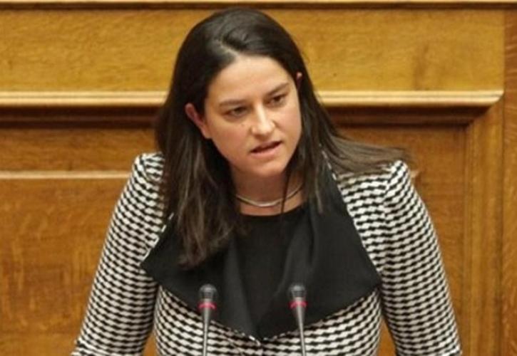 Κεραμέως (Βουλή): Μετά από 41 χρόνια, για 1η φορά θα γίνουν οριζόντια οι αξιολογήσεις εκπαιδευτικών