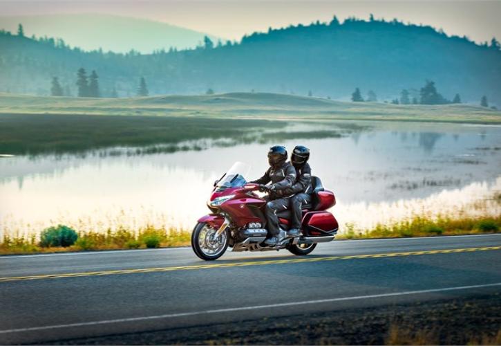 Κρουαζιερόπλοιο η νέα Honda Goldwing 1800 (pics & vid)