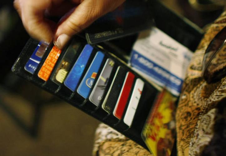 Πότε οι αυξημένες δαπάνες με πλαστικό χρήμα οδηγούν σε φορολογικό έλεγχο