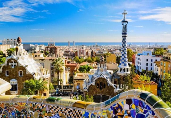 Ισπανία: Εννέα εκατομμύρια ξένοι τουρίστες επισκέφθηκαν την χώρα τον Ιούλιο