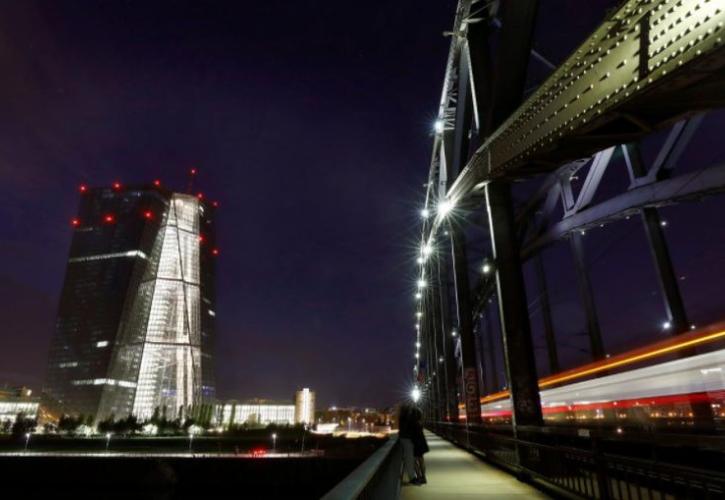 Reuters: Αύξηση των προβλέψεων για τα κόκκινα δάνεια θα ζητήσει η EKT