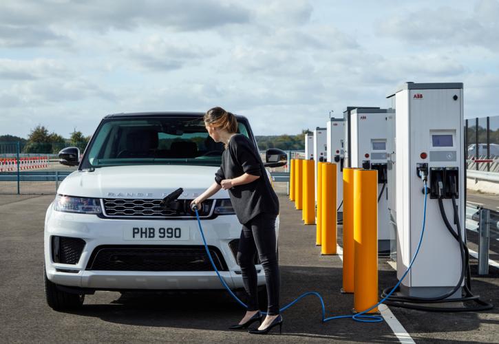 Το πρώτο υβριδικό Range Rover Sport (pics & vid)