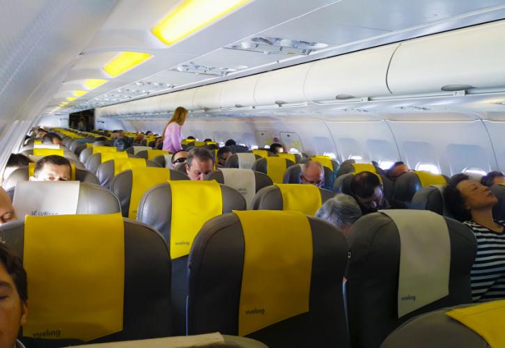 Το Παρίσι ζήτησε «εξηγήσεις» από τη Vueling μετά την αποβίβαση Γάλλων Εβραίων εφήβων από αεροσκάφος