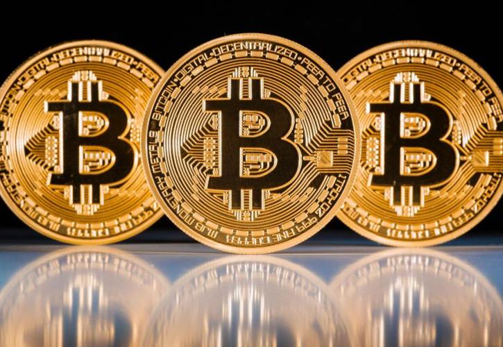 Στα «ύψη» το bitcoin - Έφτασε τα 6.600 δολάρια