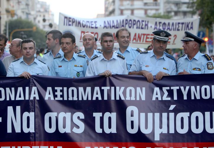 Παράπονα ενστόλων στον Τσίπρα για το κοινωνικό μέρισμα