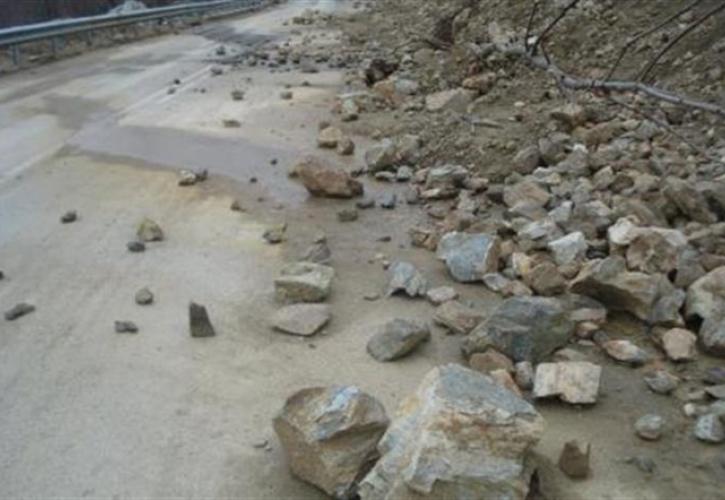 Ανεβαίνει η στάθμη των ποταμών	σε Τρίκαλα και Καρδίτσα- Προβλήματα στις μετακινήσεις 