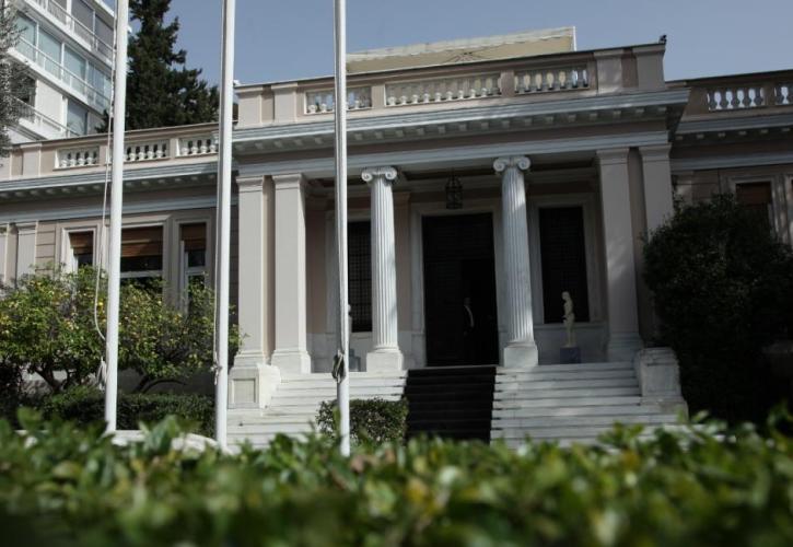 Μαξίμου: Προαναγγέλλει απόφαση για επιστροφή των τεχνικών κλιμακίων