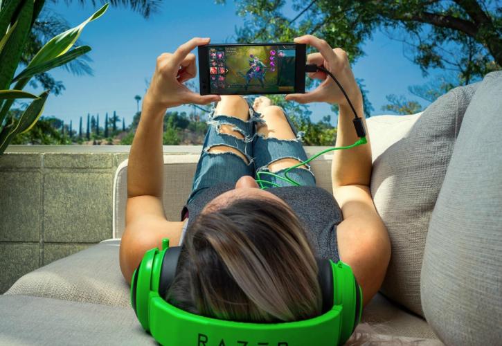 Η Razer κυκλοφορεί το δικό της iPhone killer (pics&vid)