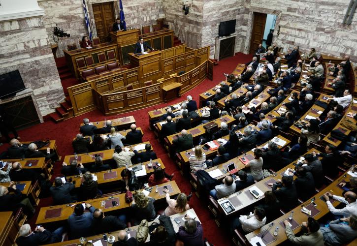 To κοινωνικό μέρισμα to Νοέμβριο ζητούν οι βουλευτές του ΣΥΡΙΖΑ