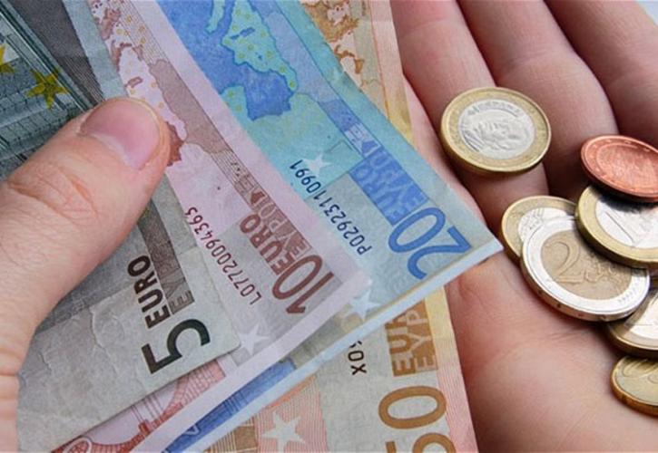 Δεν σταμάτησε η κατανάλωση με δανεικά στην Ελλάδα