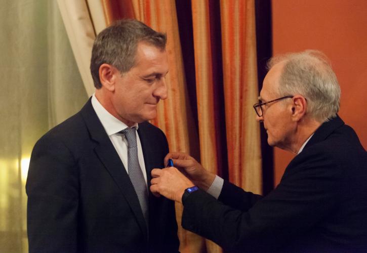 «Λεγεώνα της Τιμής» από τη Γαλλική Δημοκρατία στον Π. Παπανικόλα