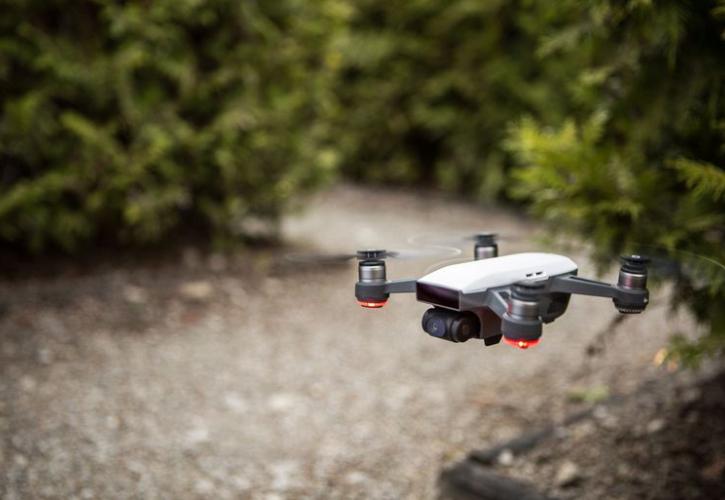Ένα από τα καλύτερα γκάτζετ του 2017 το drone DJI Spark