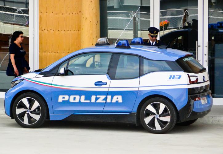 Ιταλία: Δύο νεκροί και 25 τραυματίες σε τροχαίο με λεωφορείο που μετέφερε μετανάστες από τη Λαμπεντούζα